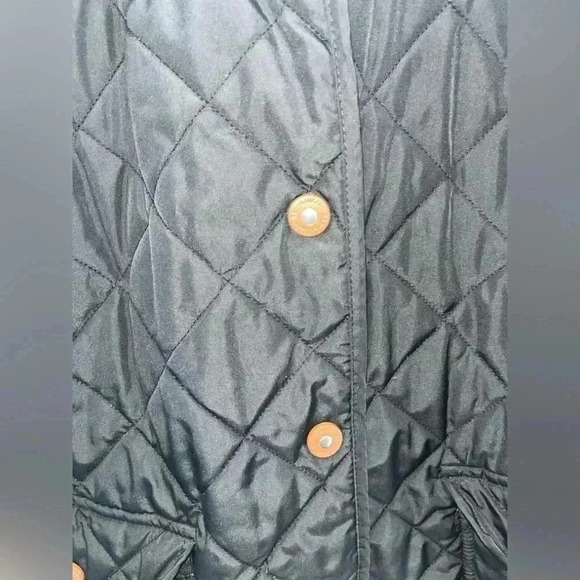Lauren Ralph Lauren  jacket  Quilted snap front, wrists, and front pockets - Picture 7 of 10